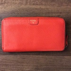 Red Fossil Leather Continental Wallet